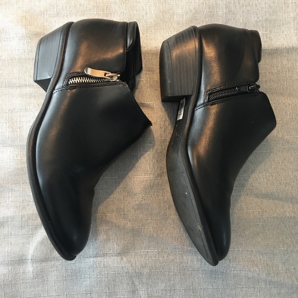 7.5 Wild Diva booties - Picture 4 of 6